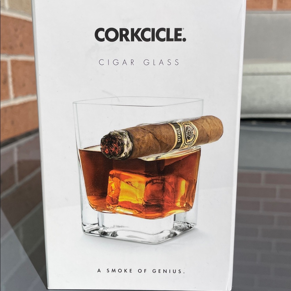 Corkcicle Whiskey Glass with Cigar Holder- brand new